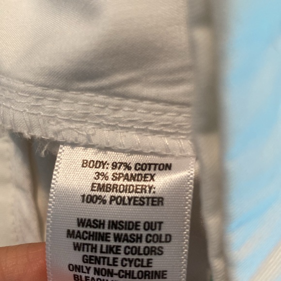 Crown & Ivy NWT 6 petite shorts - Picture 10 of 10